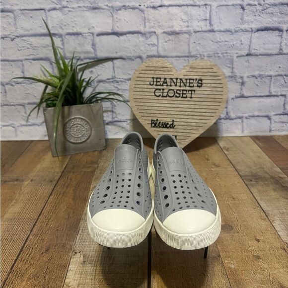 Native Jefferson  Slip-On Light-Weight Pigeon Grey/Shell White M 6 W 8 - Picture 6 of 11